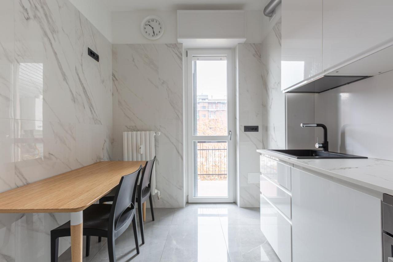 Bnbutler - Largo Promessi Sposi - Moderno E Confortevole มิลาน ภายนอก รูปภาพ