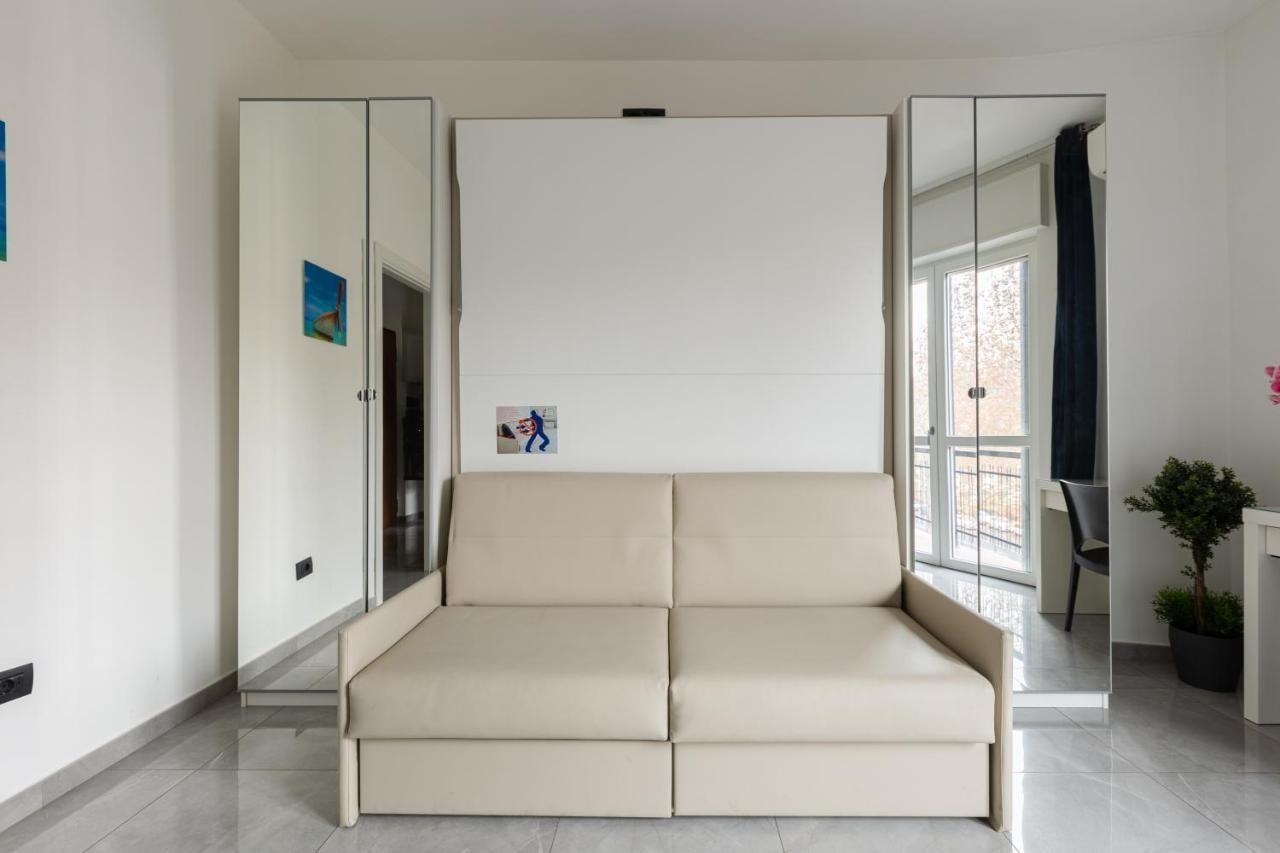 Bnbutler - Largo Promessi Sposi - Moderno E Confortevole มิลาน ภายนอก รูปภาพ